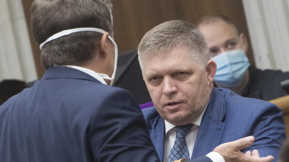 „Je mimoriadne polarizujúcim človekom a nie je kompetentný na to, čo robí. Hodil by sa na úroveň lokálneho politika a tam by mohol byť mimoriadne úspešný. Na celoštátnej úrovni o tom však nie som presvedčený a nie som sám,“ povedal sociológ Vašečka.
