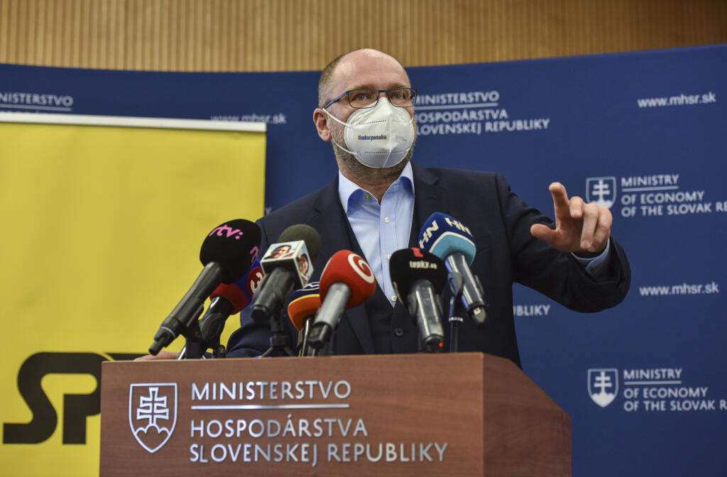 Na snímke vicepremiér a minister hospodárstva SR Richard Sulík počas tlačovej konferencie ministerstva hospodárstva SR na tému Historický hospodársky výsledok SPP 20. apríla 2021 v Bratislave. FOTO TASR - Pavol Zachar