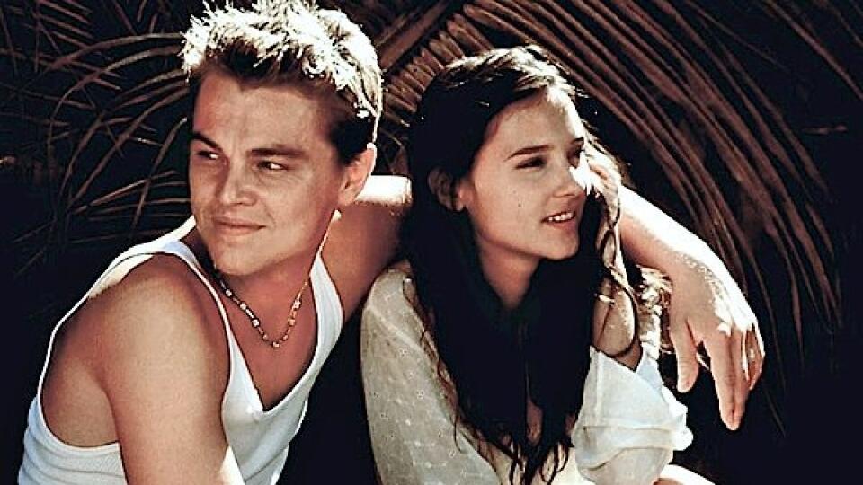 Leo a Virginie vo filme Pláž z roku 2000.