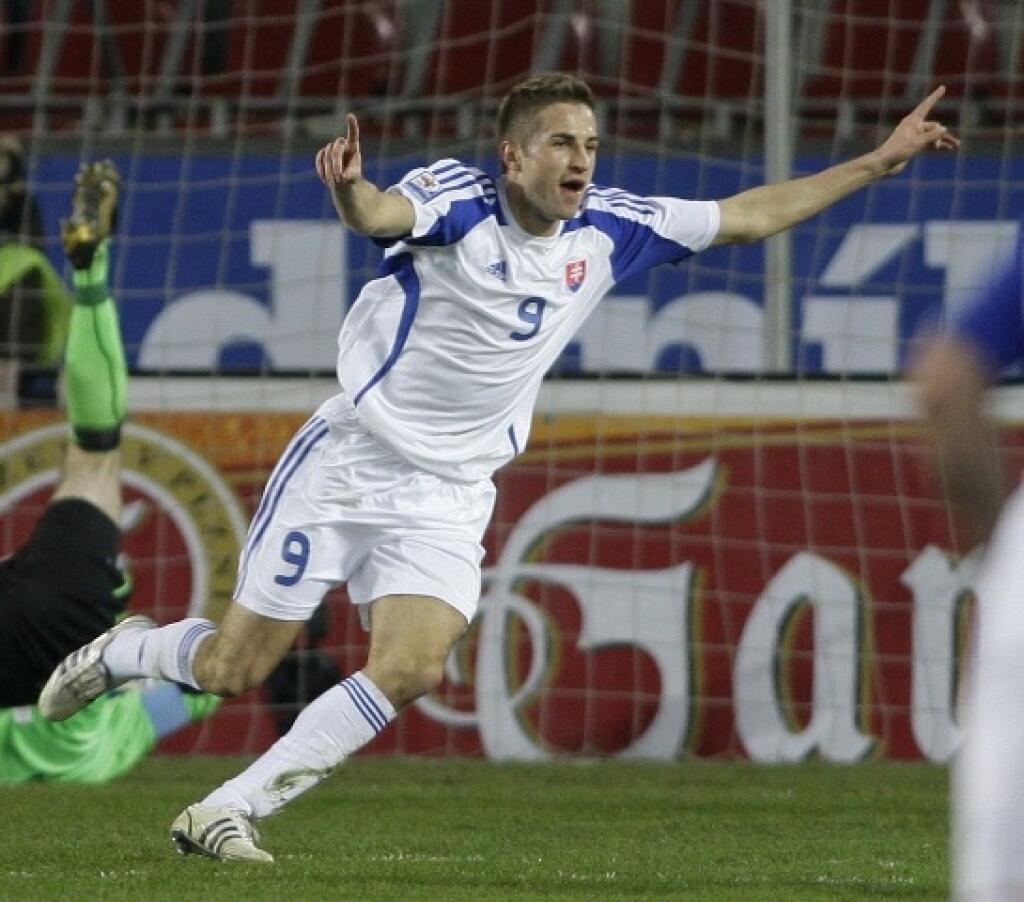 Azda najlepšie spomienky na prvého súpera našich futbalistov na ME má Stanislav Šesták. Ten vsietil v kvalifikácii na MS 2010 Poliakom v domácom zápase 2 góly.
