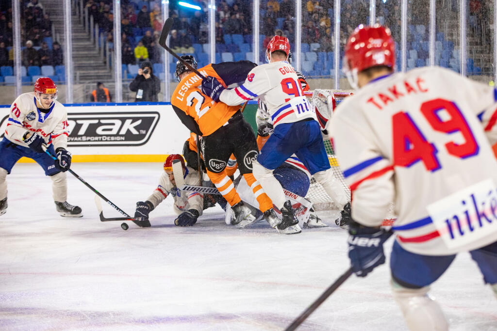 Hokejový zápas medzi HC Slovan a Košice (Winter games)