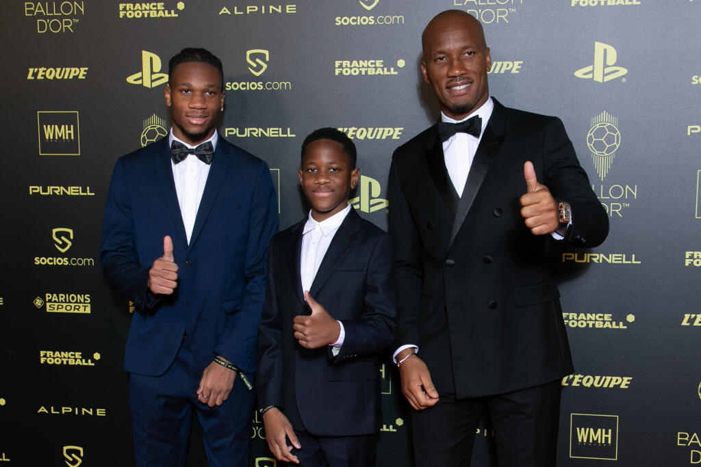 Jedným z moderátorov večera bol bývalý futbalista Pobrežia Slonoviny Didier Drogba, ktorý zobral na galavečer aj svojich dvoch synov.