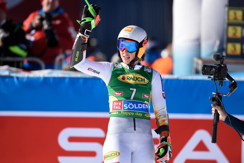 Petra Vlhová nakoniec obsadila tretie miesto v úvodných pretekoch svetového pohára.