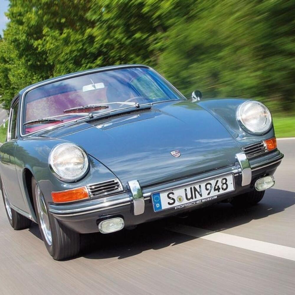 Porsche 911.