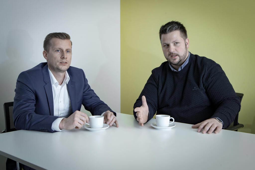 Na snímke je zľava Tomáš Oravec a Miroslav Galousek zo spoločnosti HRGS, ktorá sa zameriava na ozdravovanie spoločností v zmysle reštrukturalizácie a kontrolingu.