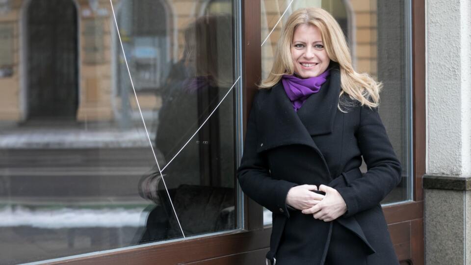 Zuzana Čaputová je úspešná advokátka. Minulý rok vstúpila do politiky, stala sa podpredsedníčkou strany Progresívne Slovensko a v máji ju presvedčili, aby kandidovala za prezidentku.