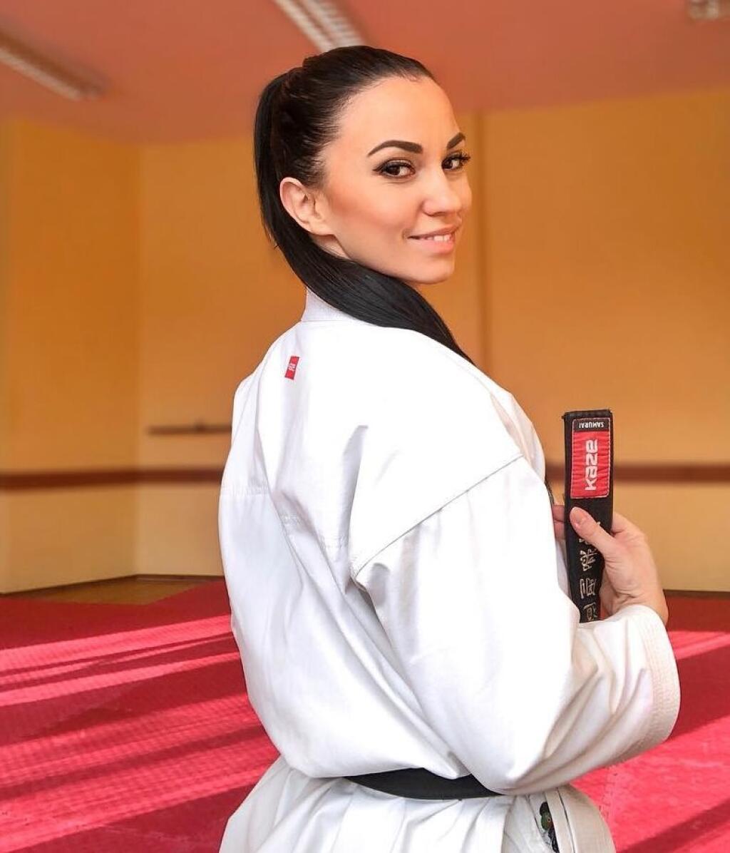 Alžbeta Ovečková patrí k najkrajším športovkyniam pod Tatrami, no uverili by ste tomu, že sa už dlhé roky venuje karate?