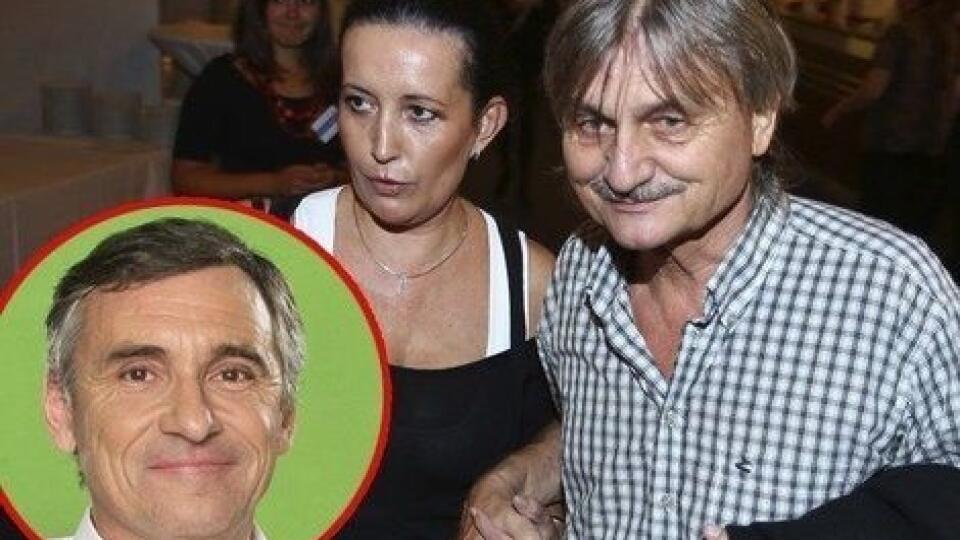 Jan Čenský hrá primára Suchého. Svojou lekárskou