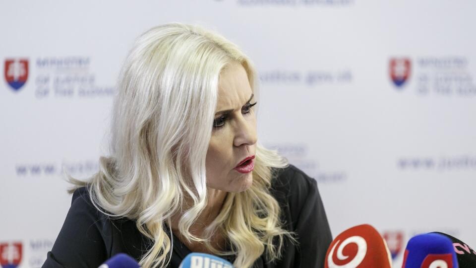 SR Bratislava Justícia Jankovská TK Odstúpenie BAX