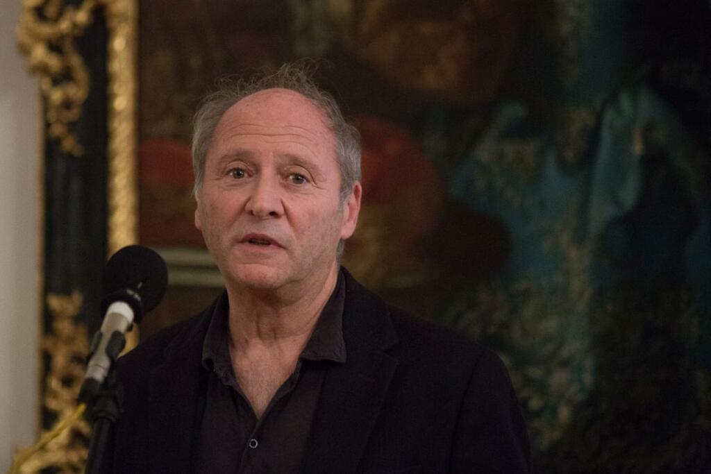 Robert Dornhelm