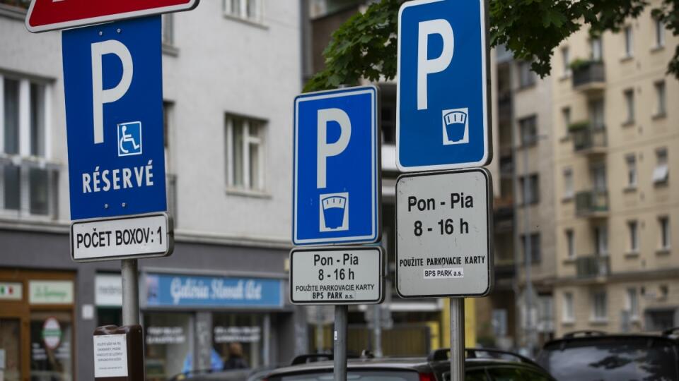 SR Staré Mesto nesúhlas parkovacia politika BAX
