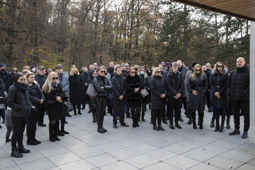 Posledná rozlúčka s bývalým hokejistom a funkcionárom Dušanom Pašekom mladším v priestoroch bratislavského krematótia.