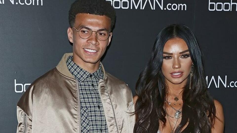 Dele Alli nemal na Ruby Mae čas.