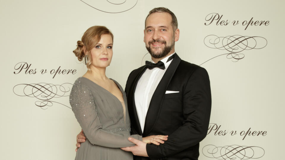 Martin Mňahončák, herec s maželkou Katarínou.