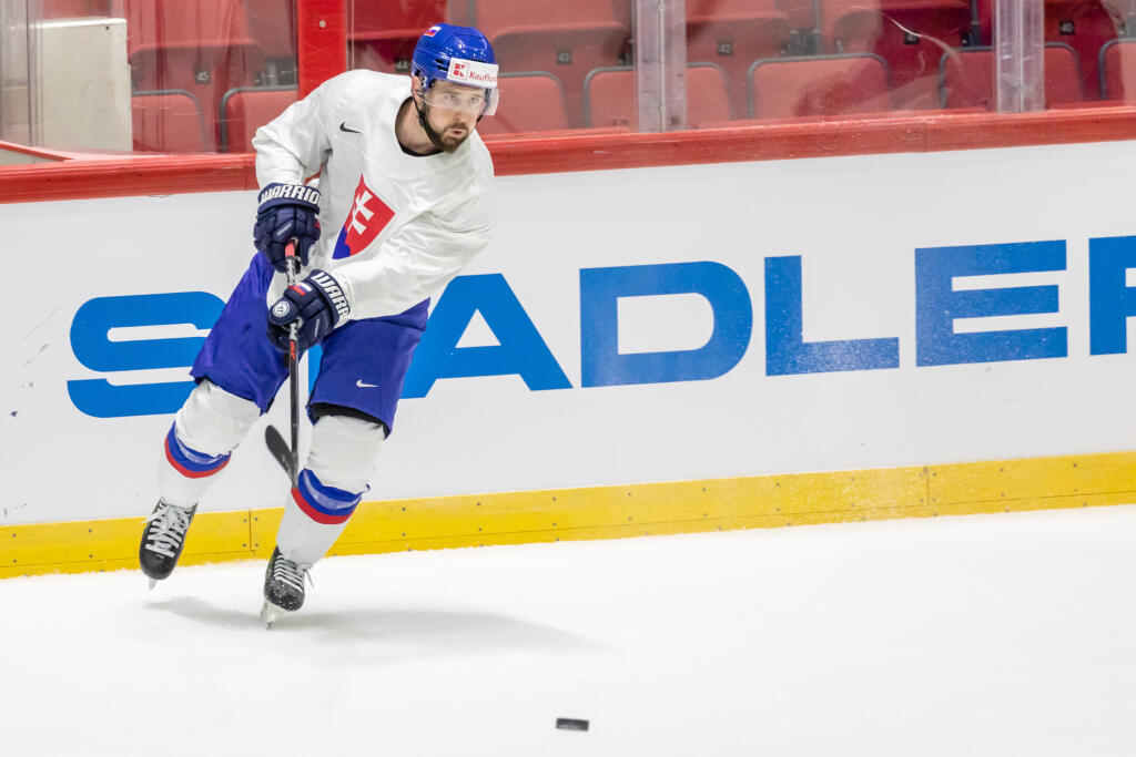Prvý tréning slovenskej hokejovej reprezentácie v helsinskej hale Ice Hall pred zápasom s Francúzskom. Na snímke je Tomáš Tatar.
