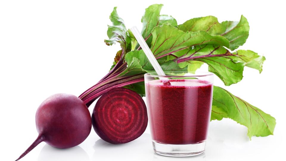 Fresh beetroot and juice (smoothies) isolated on white backgroun