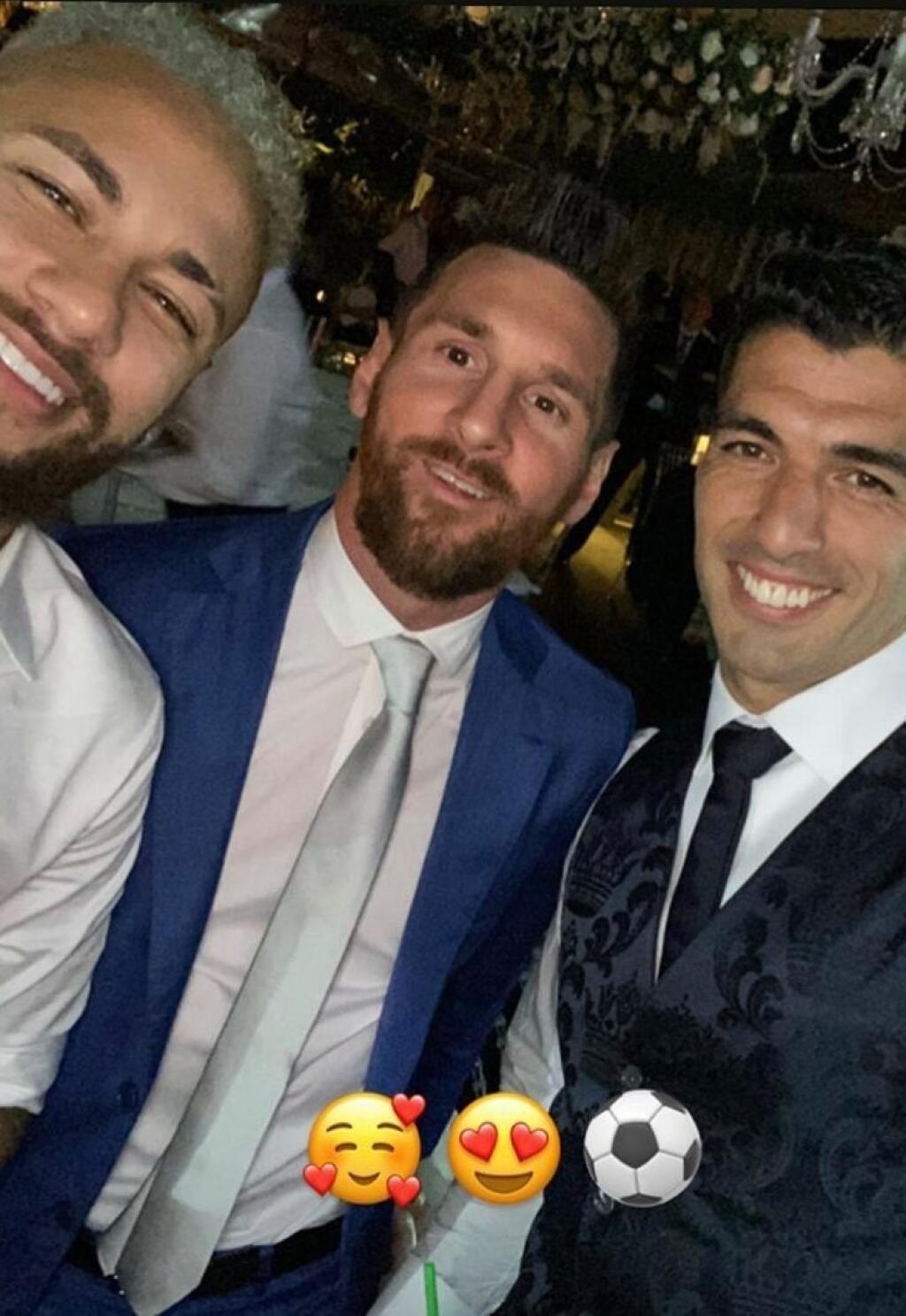 Trio MSN - Messi, Suarez, Neymar opäť spolu, hoci len na svadobnej párty.