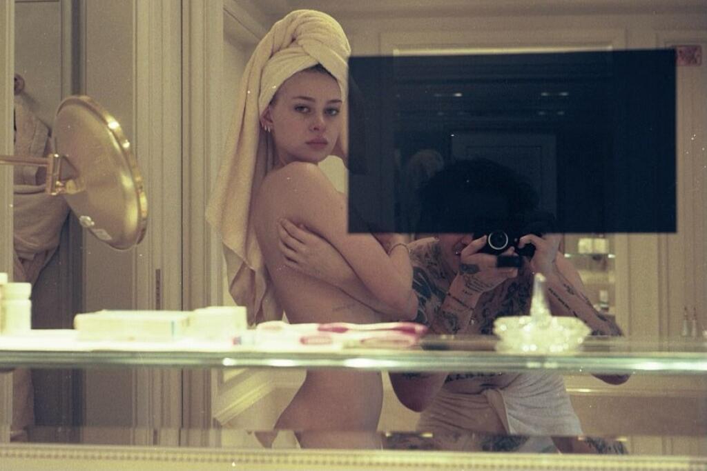 Populárny párik Brooklyn Beckham a Nicole Peltzová si dali odvážne fotenie.