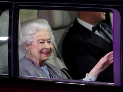 FOTO Obrovský trapas Toma Cruisa pred očami kráľovnej: TOTO si herec mohol radšej odpustiť!