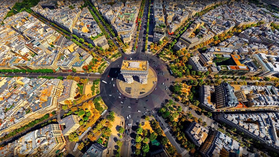 Viete, ktorý vtáčí pohľad patrí tejto metropole?