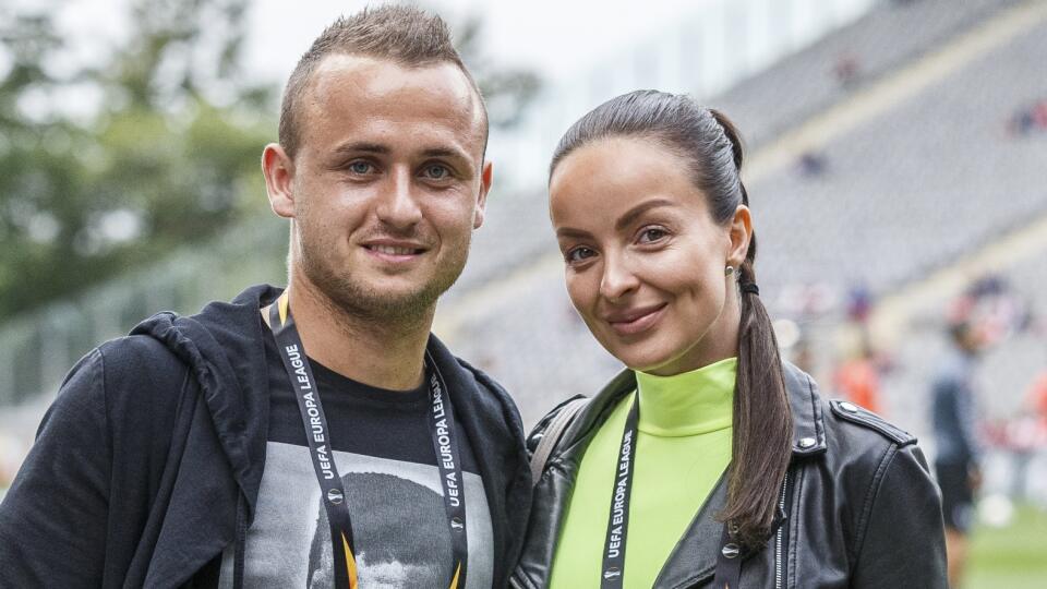 Pred mesiacom tehotná priateľka futbalistu Stanislava Lobotku Daniela Nízlová šokovala fanúšikov postavou, teraz odhalila veľkú zmenu.