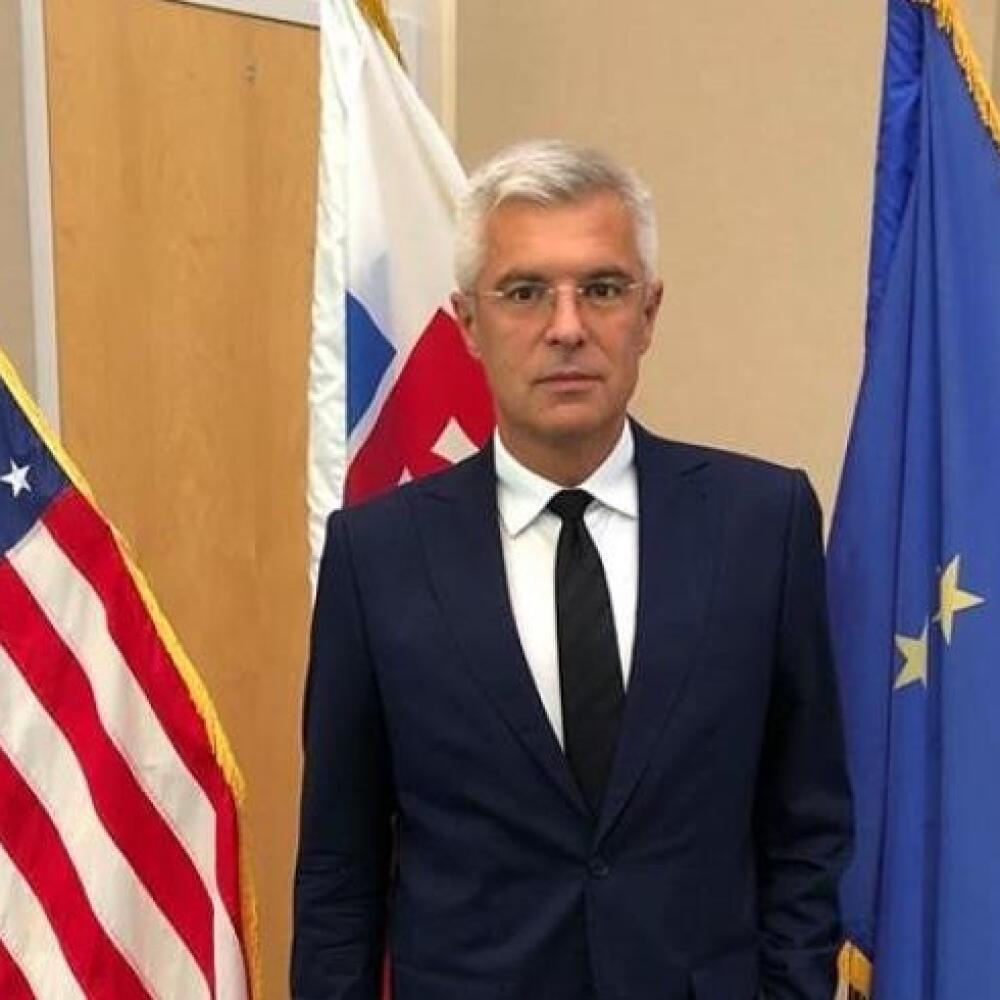Náš budúci minister zahraničných vecí.