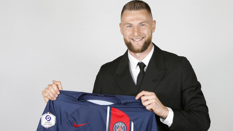 Milan Škriniar je oficiálne hráčom PSG.