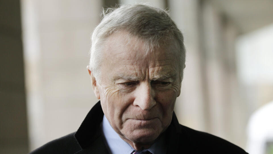 WA 18 archív Londýn - Na archívnej snímke z 5. decembra 2011 bývalý prezident formuly 1 Max Mosley v Londýne. Max Mosley zomrel vo veku 81 rokov v nedeľu 23. mája 2021. Prezidentom formuly 1 bol v rokoch 1993-2009. FOTO TASR/AP
FILE - In this file photo dated Monday, Dec. 5, 2011, former Formula One chief Max Mosley arrives at a Select Committee hearing on privacy and injunctions, in London. Former Formula One boss and privacy campaigner Max Mosley has died on Sunday May 23, aged 81, it is ann