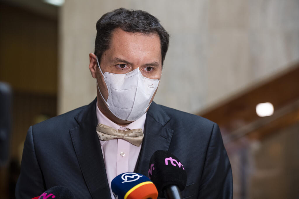 Na snímke viceprezident Asociácie zamestnávateľských zväzov a združení (AZZZ) SR Rastislav Machunka po rokovaní plenárneho zasadnutia tripartity Hospodárskej a sociálnej rady SR na Úrade vlády SR v Bratislave 26. apríla 2021. FOTO TASR - Jaroslav Novák