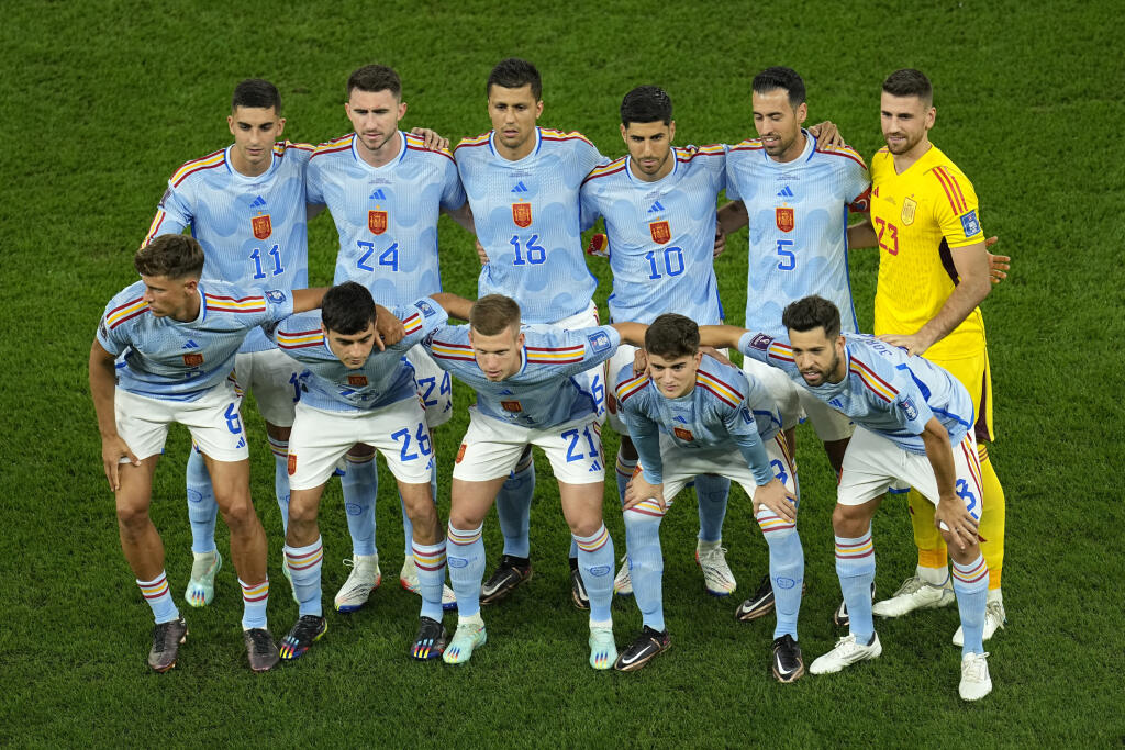 Španieli vypadli už v osemfinále a tréner Luis Enrique na lavičke reprezentácie skončil.