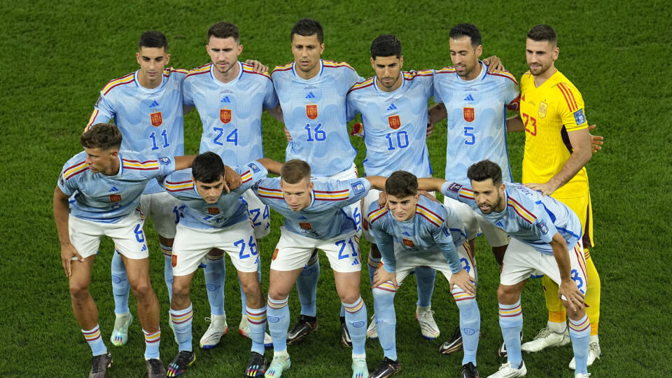 Španieli vypadli už v osemfinále a tréner Luis Enrique na lavičke reprezentácie skončil.