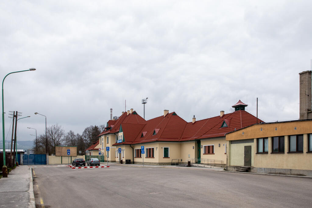 Na snímke je areál železničnej stanice Myjava, v ktorej blískosti prišiel o život Kristián Karika.