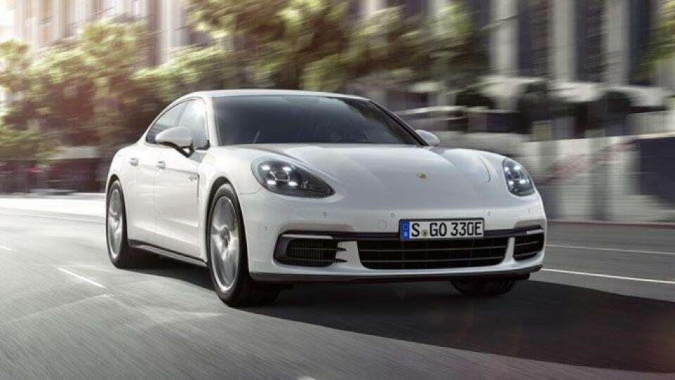 Porsche Panamera 4 E-Hybrid