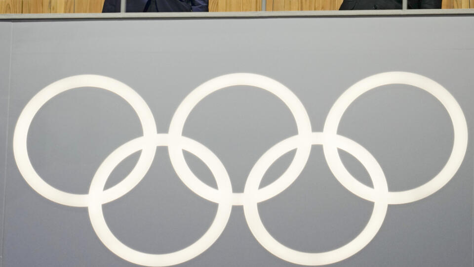 KK22 Tokio - Na snímke zľava prezident Medzinárodného olympijského výboru (MOV) Thomas Bach a japonský cisár Naruhito počas otváracieho ceremoniálu XXXII. letných olympijských hier na Olympijskom štadióne 23. júla 2021 v Tokiu. FOTO TASR/AP
President of the IOC Thomas Bach, left, and Japan's Emperor Naruhito wave during the opening ceremony in the Olympic Stadium at the 2020 Summer Olympics, Friday, July 23, 2021, in Tokyo, Japan. (AP Photo/Natacha Pisarenko)