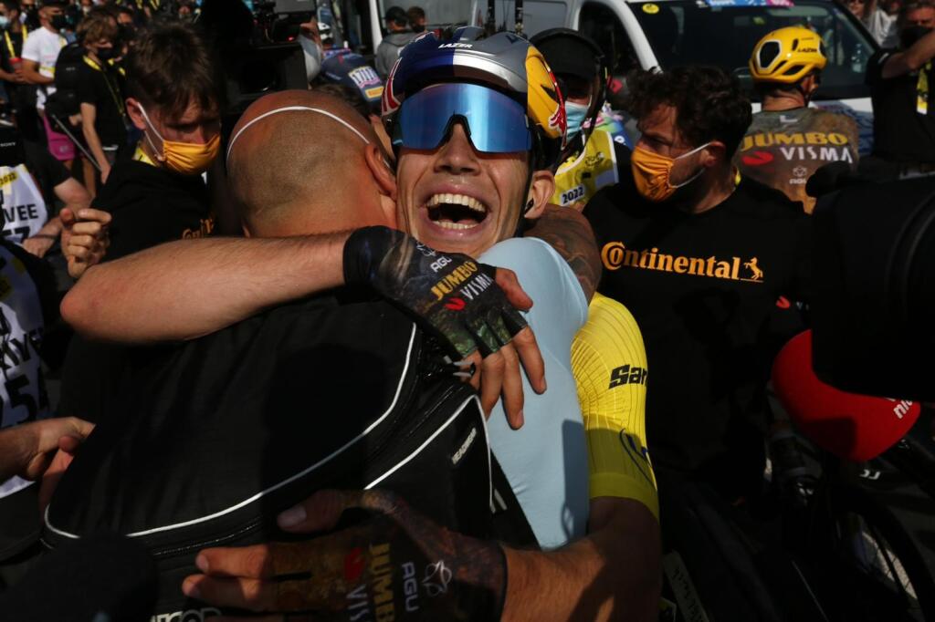 Wout van Aert a jeho obrovská radosť v cieli 4. etapy Tour de France.