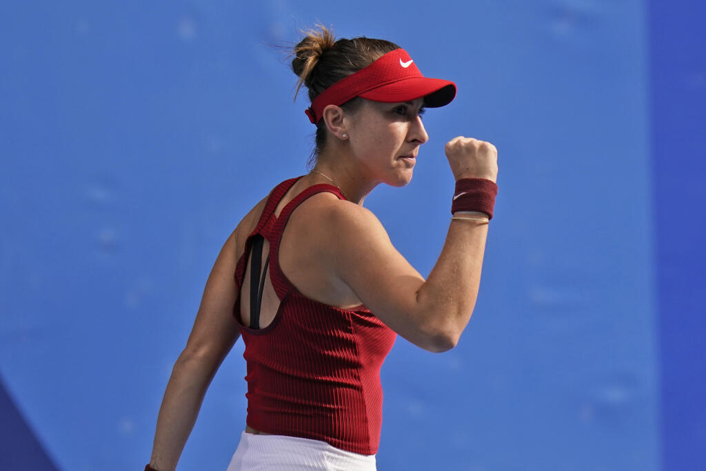 Na snímke švajčiarska tenistka so slovenskými koreňmi Belinda Benčičová postúpila do finále dvojhry na olympijskom turnaji v Tokiu a má istú medailu. Deviata nasadená hráčka si vo štvrtok v semifinále poradila s pätnástkou podujatia Jelenou Rybakinovou z Kazachstanu po trojsetovom boji 7:6 (2), 4:6 a 6:3 vo štvrtok 29. júla 2021.