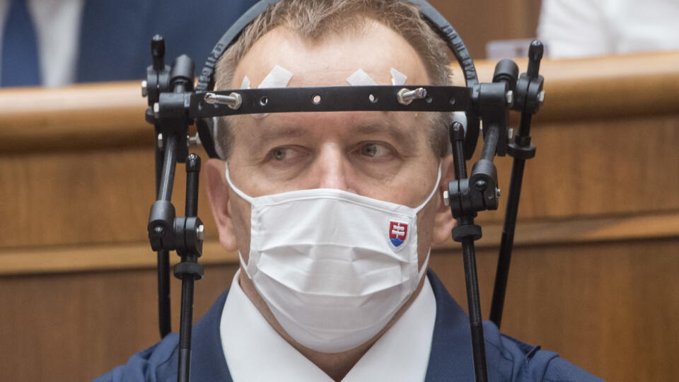 Na snímke predseda parlamentu SR Boris Kollár (Sme rodina) počas 18. schôdze NR SR 17. decembra 2020 v Bratislave. FOTO TASR - Martin Baumann