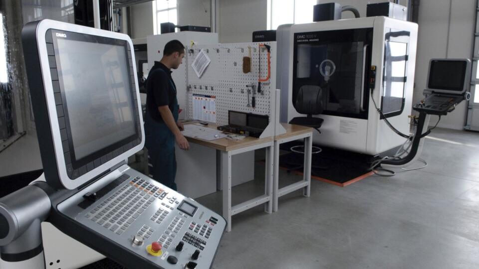 Spoločnosť Mühlbauer Technologies, s.r.o., 3.júla 2009 oficiálne otvorila svoj nový výrobný závod v priemyselnom parku Juh v Nitre.