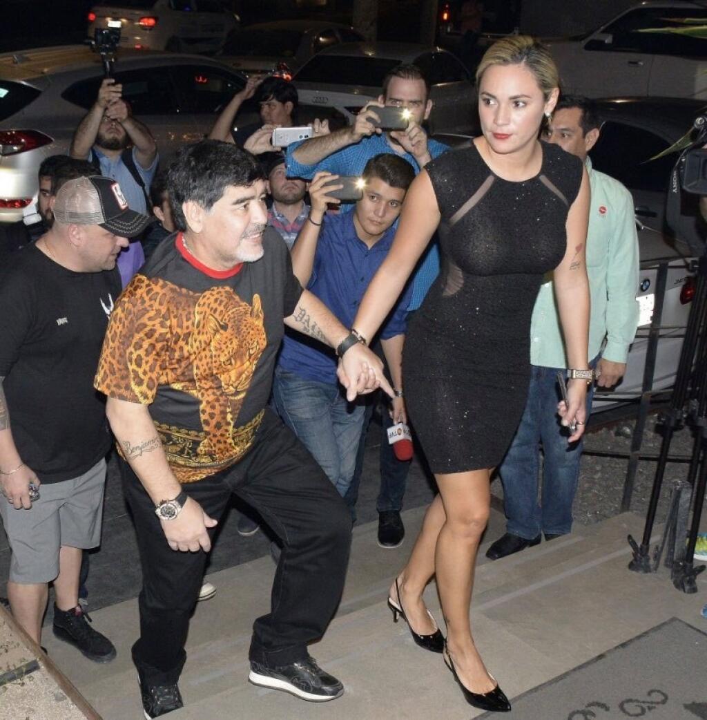 Argentínska futbalová hviezda Diego Maradona stále miloval ženy.