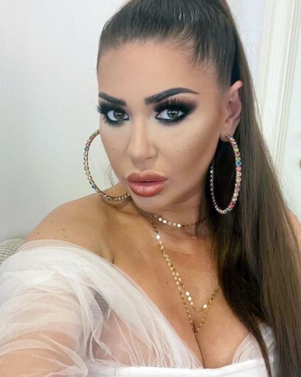Jedným „dievčaťom z Dubaja“ vraj bola poľská speváčka a influencerka Iwona Węgrowska.