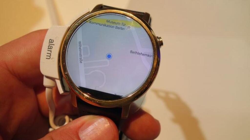 Lenovo netrochárči. Má nové tablety s projektorom, fablety aj druhú generáciu hodiniek Moto360