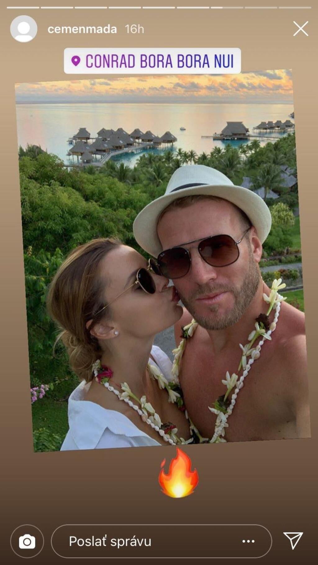 Pri fotkách Nemca so sexi manželkou z posledných dní sa spoločne objavuje rovnaký hashtag „honeymoon“, teda v preklade medové týždne. Párik si ich užil na Francúzskej Polynézii.
