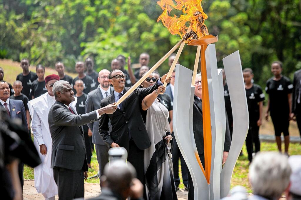 Spomienka na obete genocídy: Prezident Kagame nemohol na nej chýbať.