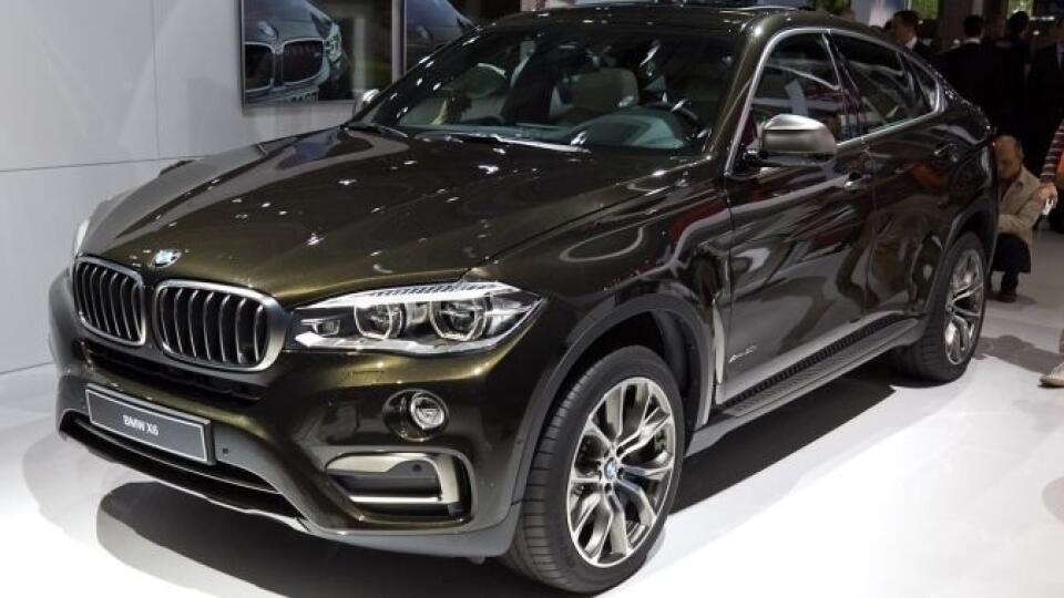 Druhá generácia BMW X6 naživo