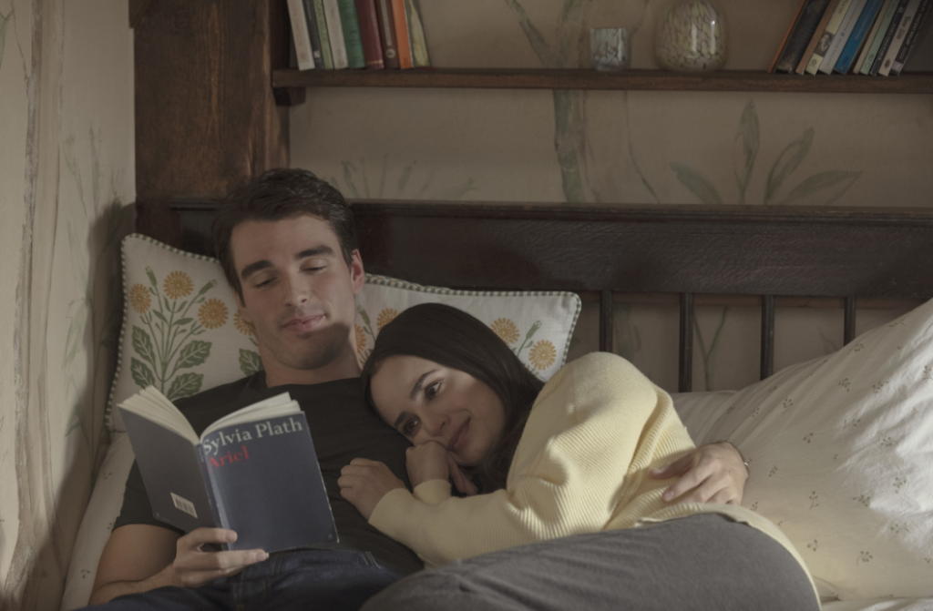 Sofia Carson a Corey Mylchreest očaria v romantickej novinke My Oxford Year.