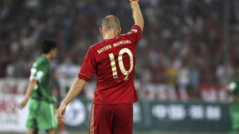 Francúzskemu futbalistovi Franckovi Riberymu je ľúto, že Arjen Robben sa rozhodol ukončiť aktívnu kariéru.