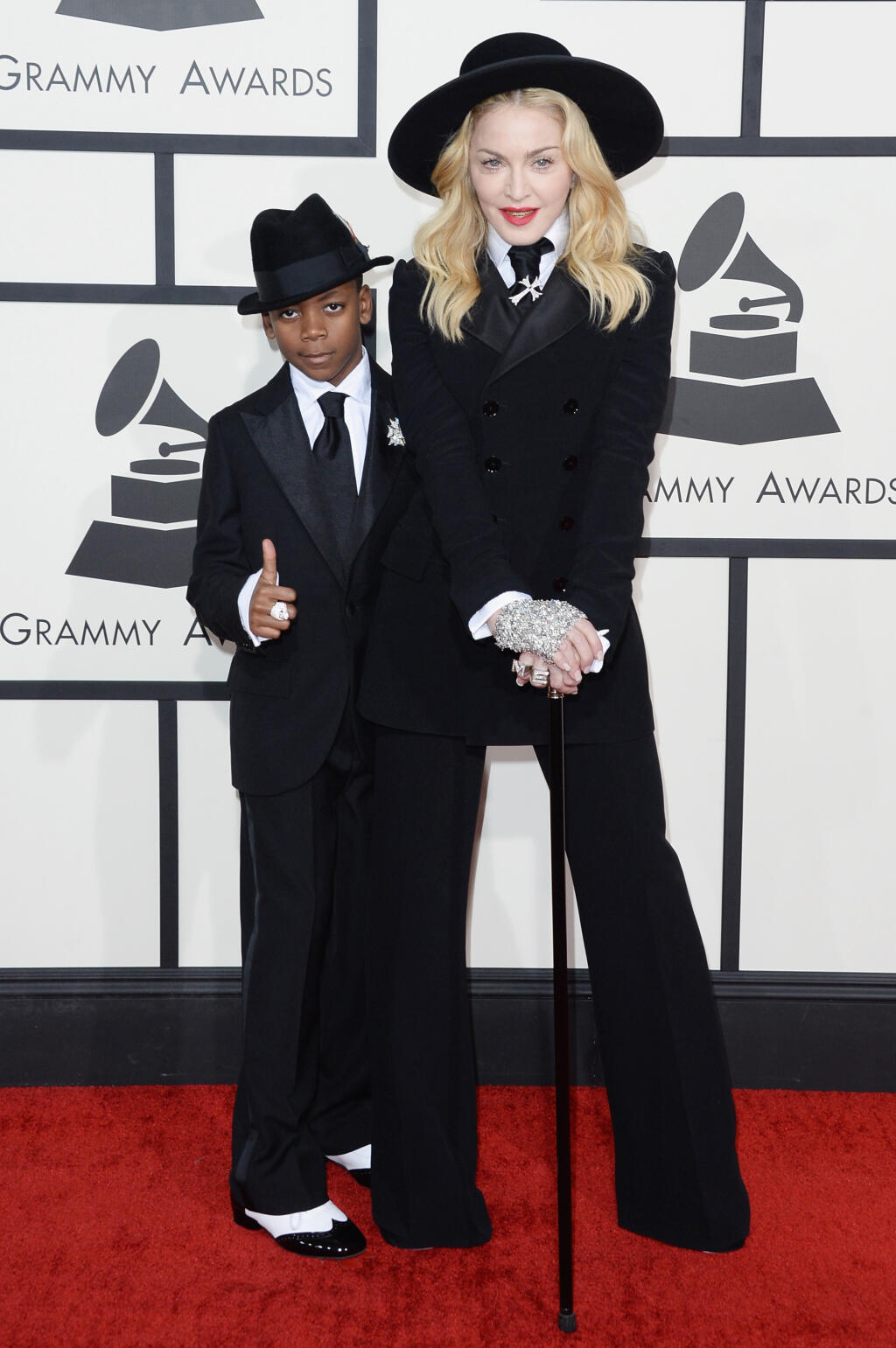 Dara v mnohom pripomína spevácku legendu Madonnu. 56th GRAMMY Awards - Arrivals