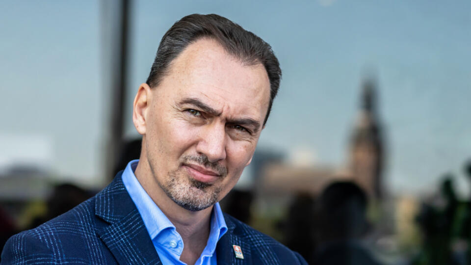 Na snímke prezident SZĽH Miroslav Šatan počas tlačovej konferenice ohľadom budúcnosti slovenskej extraligy.