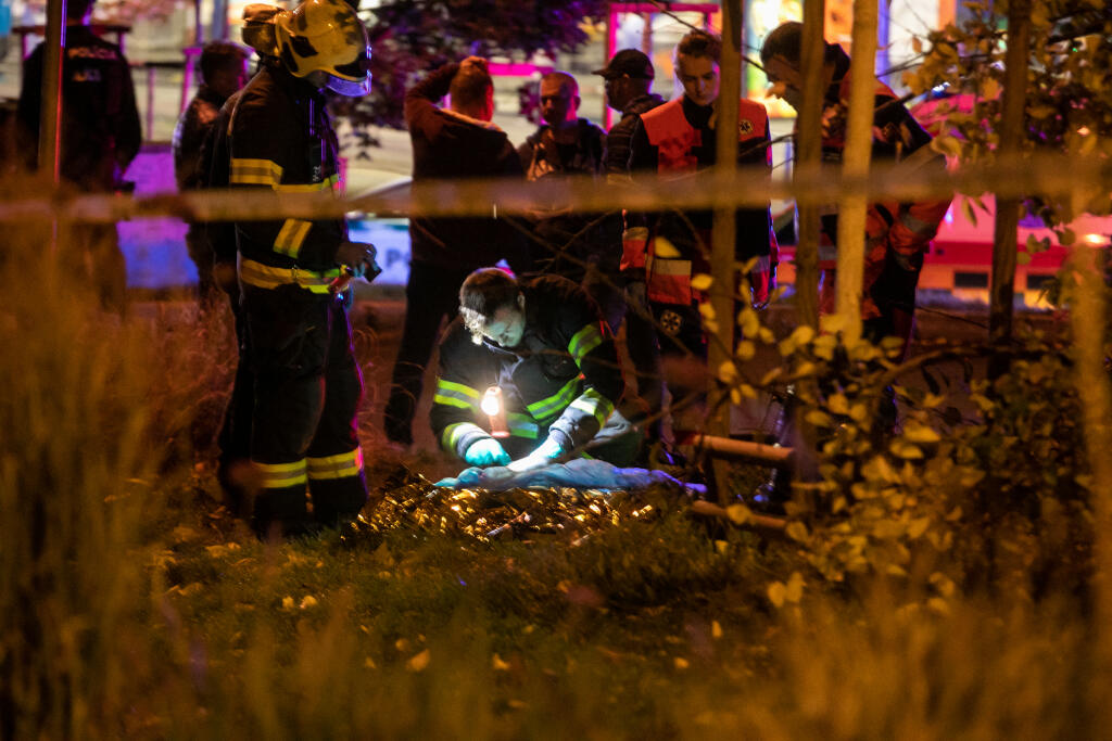 Záchranári sa snažili resuscitovať zranených, žiaľ, pri niektorých už bolo neskoro