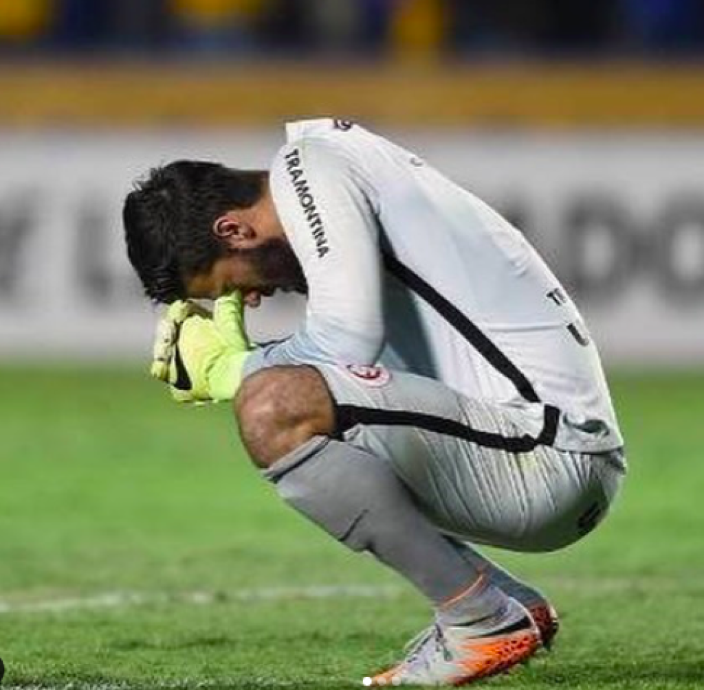 Alisson Becker si v tejto sezóne prešiel aj ťažkými chvíľami, keď musel pochovať milovaného otca.